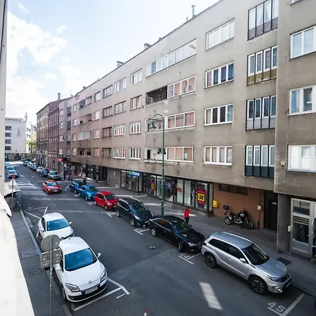 Design 2bdr - Main Street *