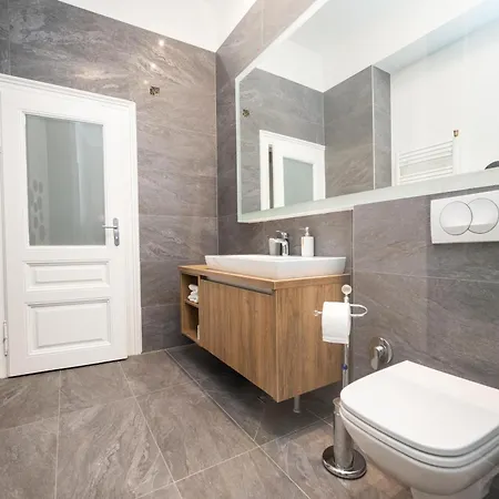 Design 2bdr - Main Street شقة