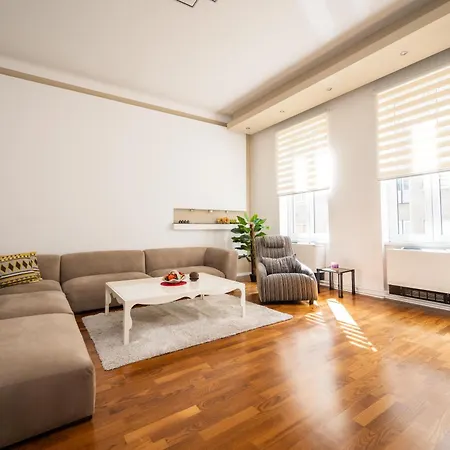 Design 2bdr - Main Street *