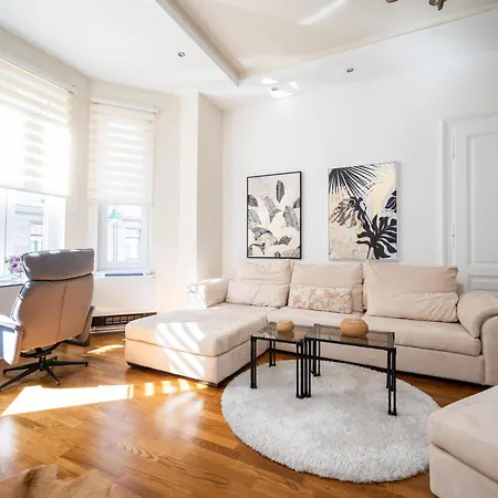 Design 2bdr - Main Street سراييفو