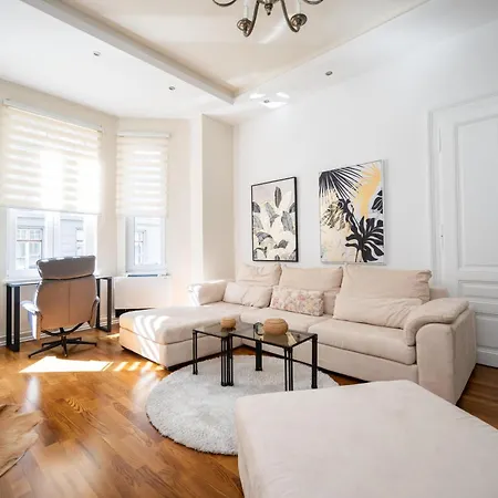 Design 2bdr - Main Street شقة