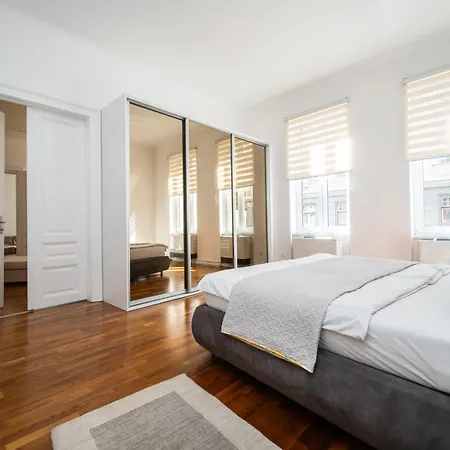 شقة Design 2bdr - Main Street *